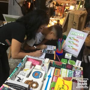 beschreibbare Aufkleber Eigene Sticker auf beschreibbarer Haftfolie zeichnen