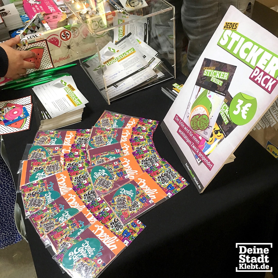 Sticker Heute Stickersets von DeineStadtKlebt bei den Berlin Graphic Days 2018